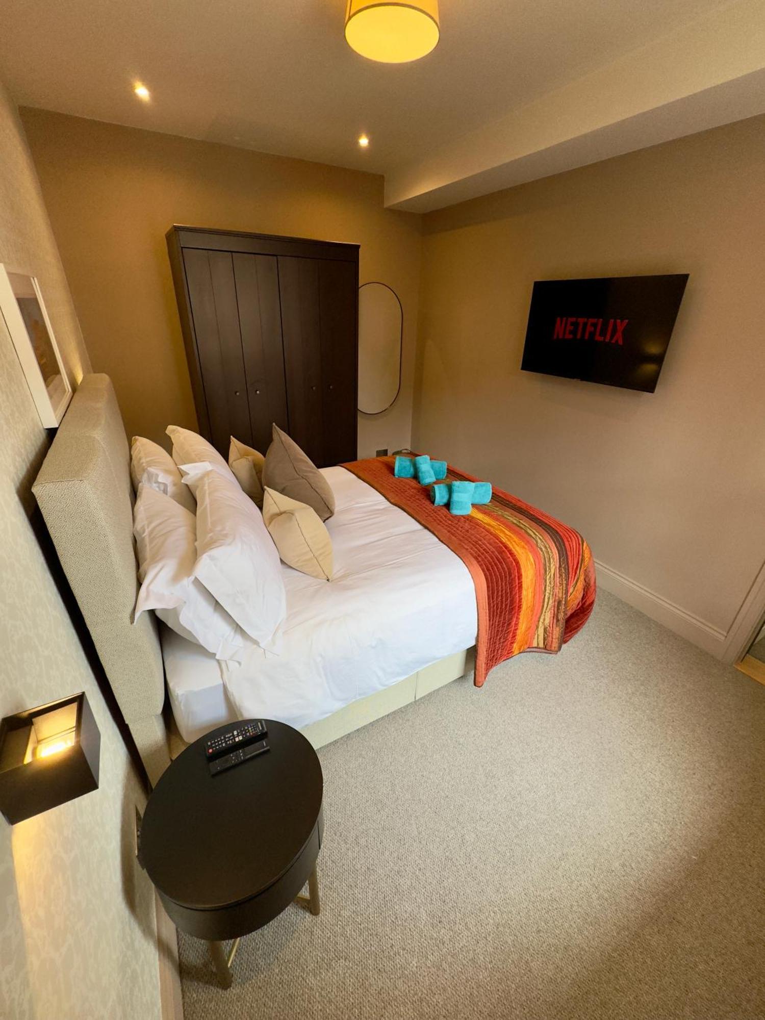 Appartement Romeo'S Arch High End Luxury In Centre Of Stratford With Parking Extérieur photo