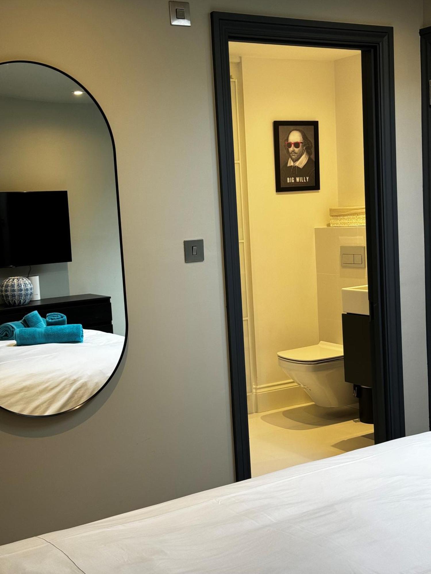 Appartement Romeo'S Arch High End Luxury In Centre Of Stratford With Parking Extérieur photo